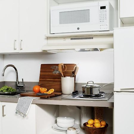 Intown Suites Extended Stay Houston Tx - Hobby Airport Buitenkant foto