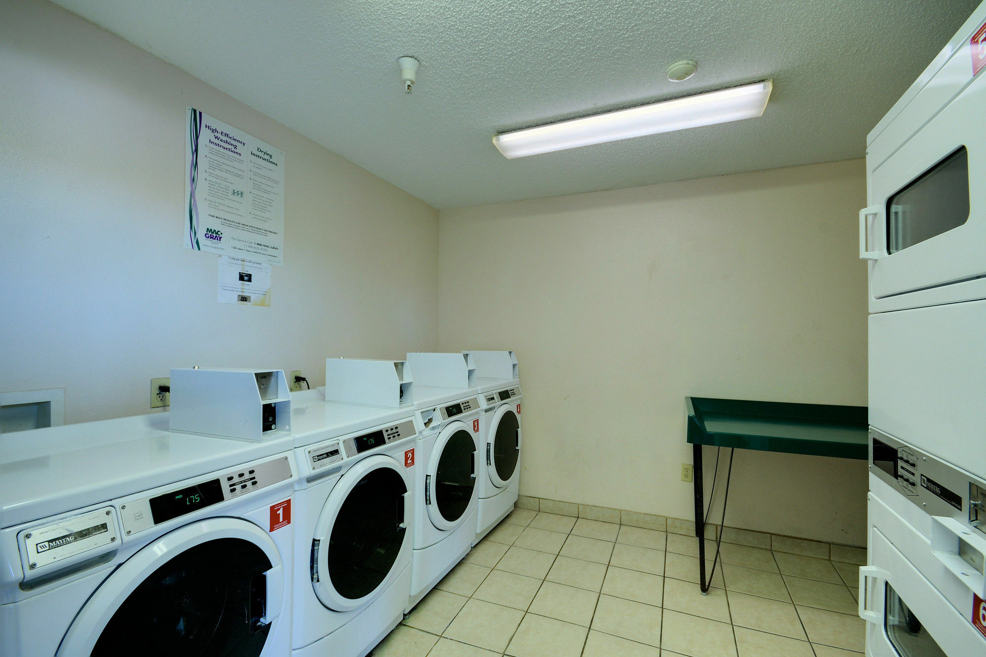 Intown Suites Extended Stay Houston Tx - Hobby Airport Buitenkant foto